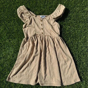 olivia kay kids dress tan size medium